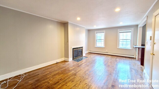 Apt 2 - 26 Fayette St