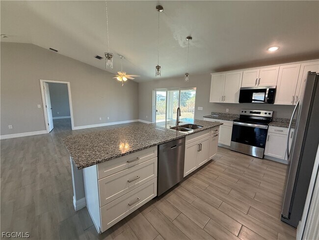 Building Photo - 5903 Ida Ave N