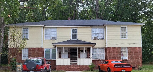 Building Photo - Two Bedroom Apt in Sumter SC!  Free Applic...