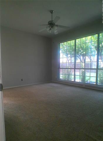 Building Photo - 8102 Luna Dr