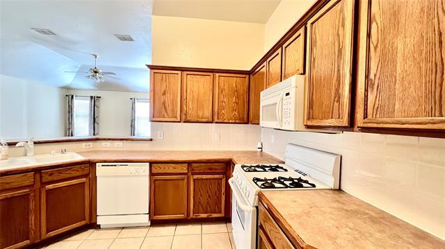 Building Photo - 203 Waterford Dr