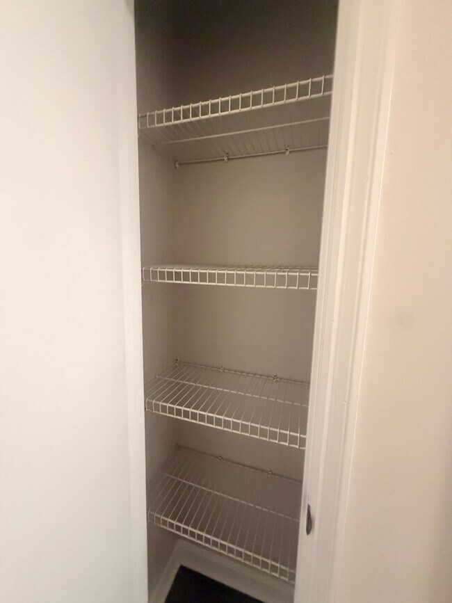Building Photo - Fountain City rental available now