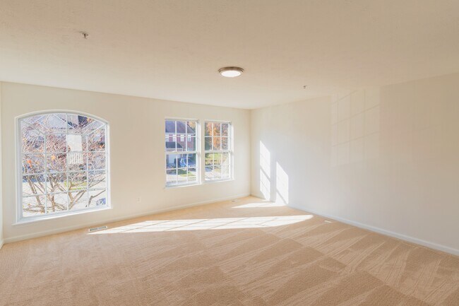 Family Room - 2039 Mardic Dr