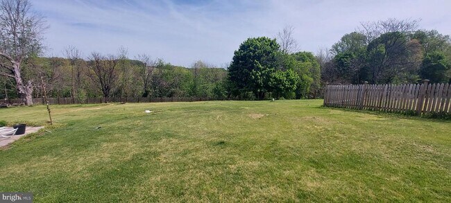 Building Photo - 5001 Old Bartholows Rd