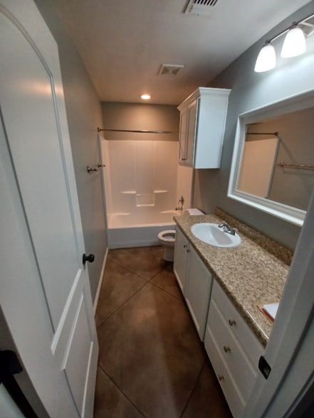 Building Photo - 4212 S Aldredge St