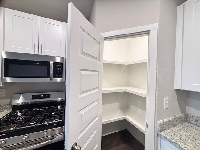 Building Photo - 17327 Roxboro Rdg Ln