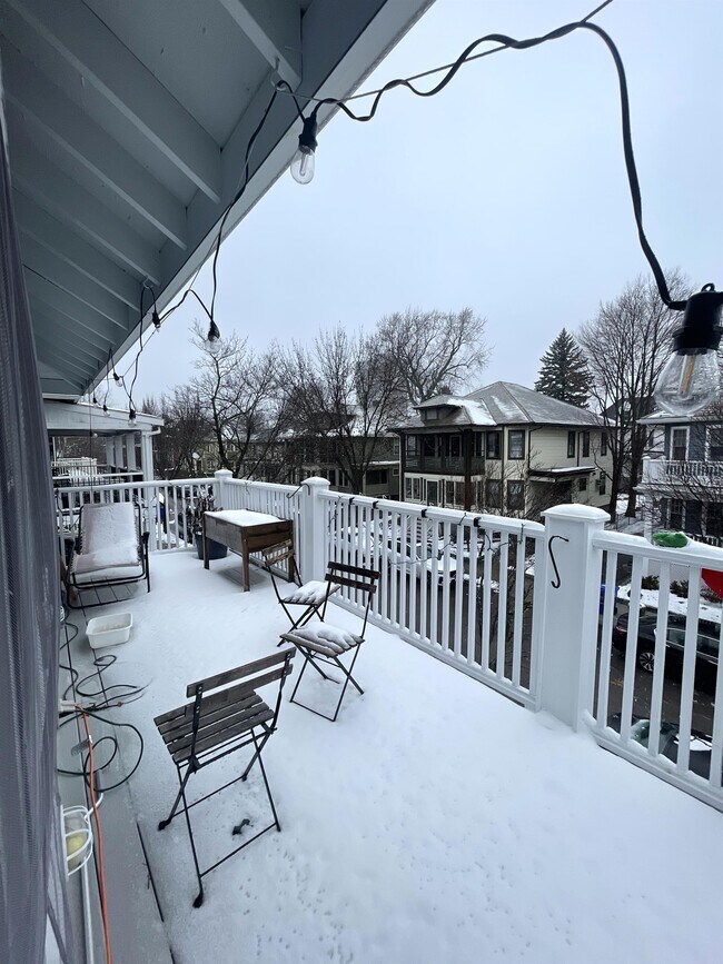 Building Photo - 16 Halifax St