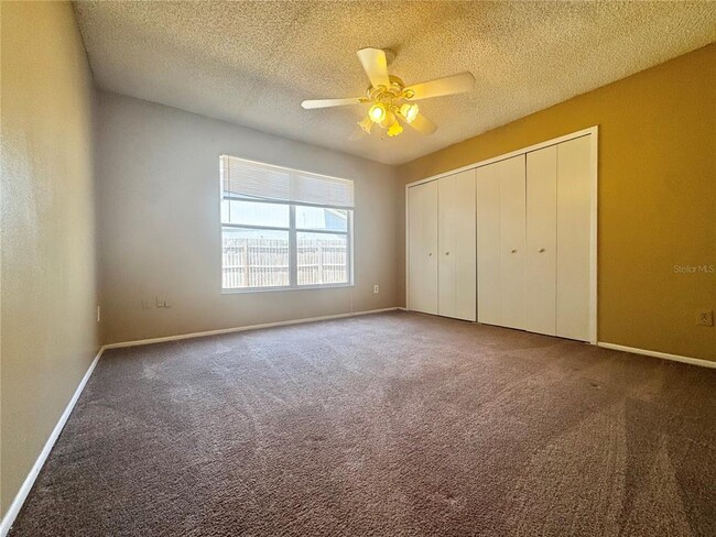 Building Photo - 305 Sterling Lake Dr