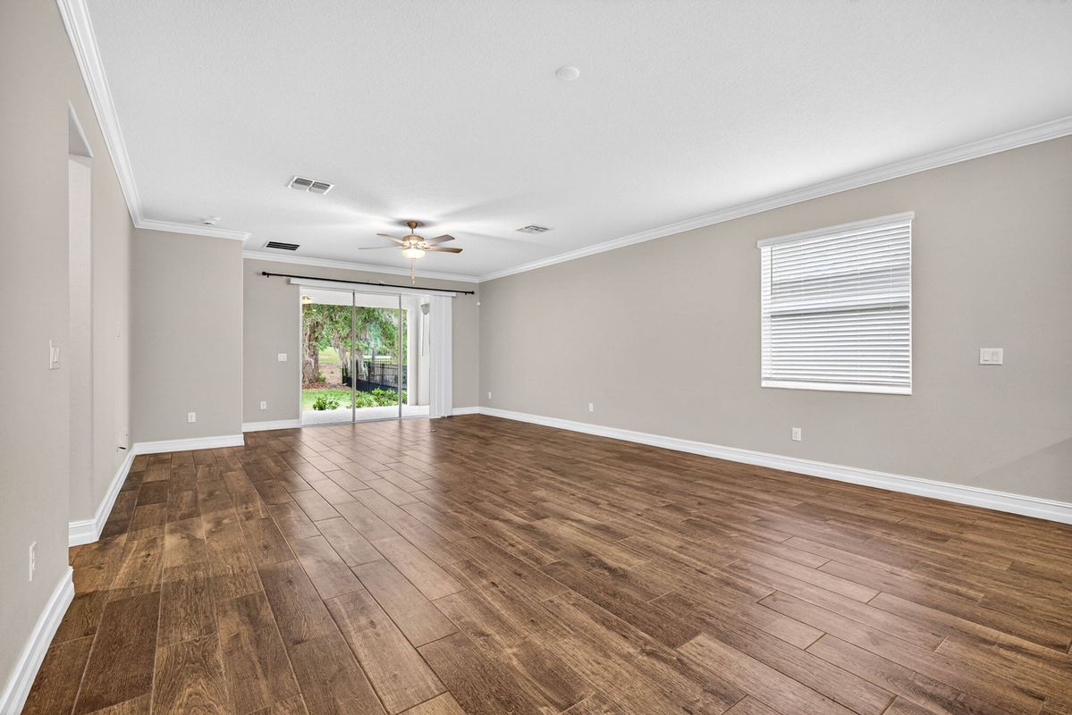 Building Photo - 19462 Forest Garden Ct