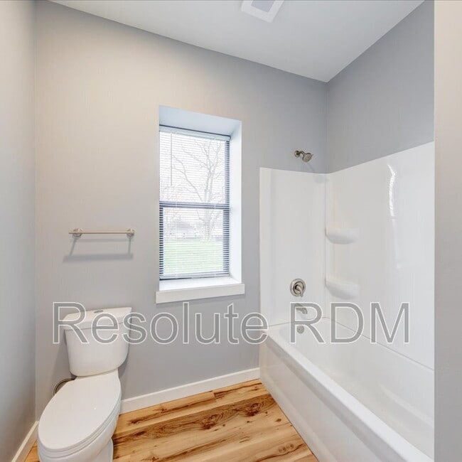 Building Photo - 804 N Locke St