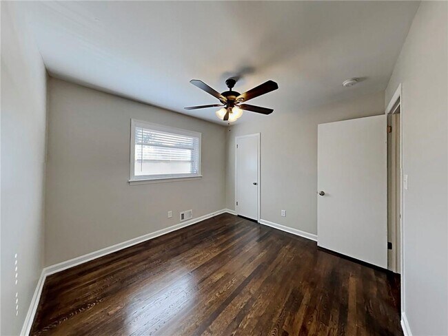 Building Photo - 3148 Thrasher Cir