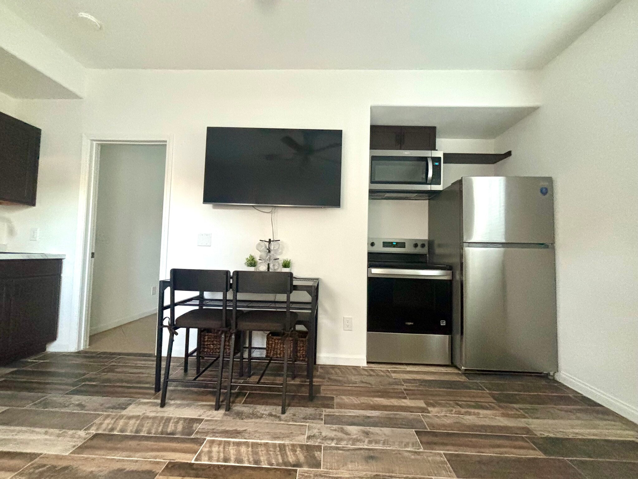 Building Photo - 3033 San Miguel Dr