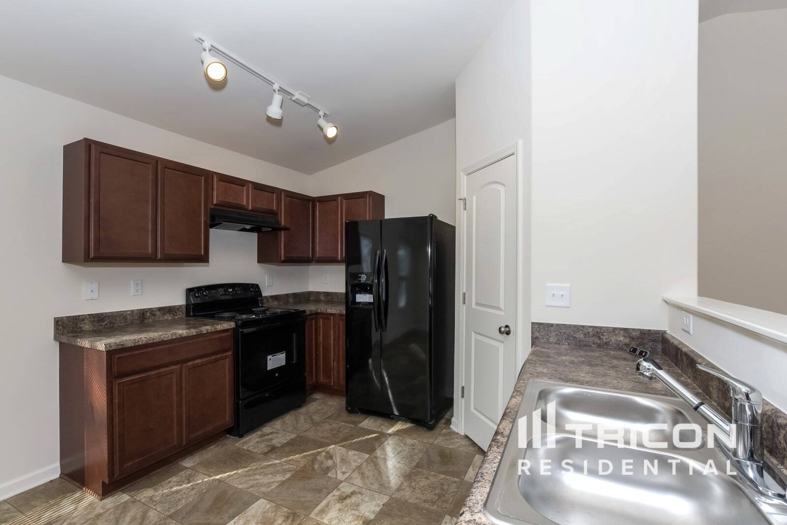 Building Photo - 322 Olde North Church Dr