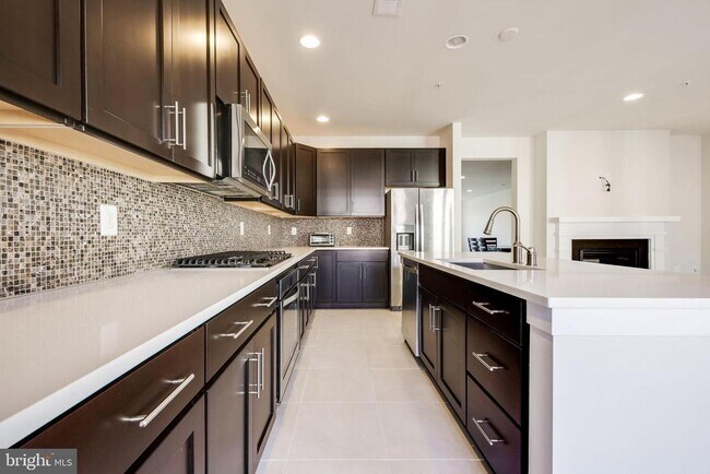 Building Photo - 1224 Main Line Blvd