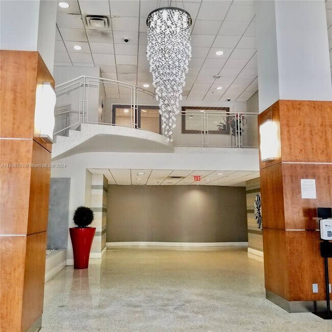 Building Photo - 3000 S Ocean Dr