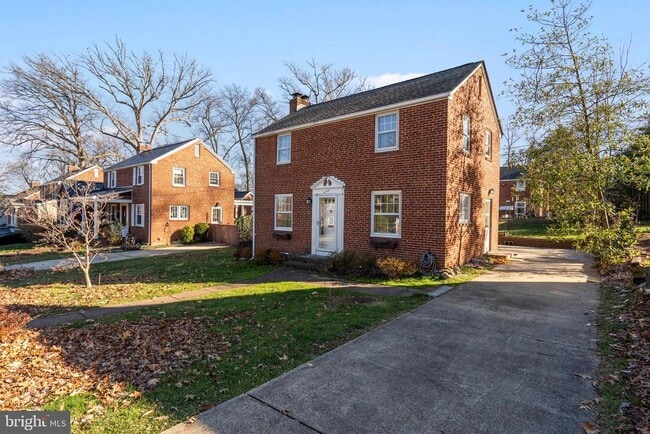 Building Photo - 6130 11th Rd N