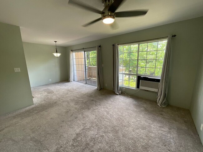 Building Photo - 645 Mananai Pl
