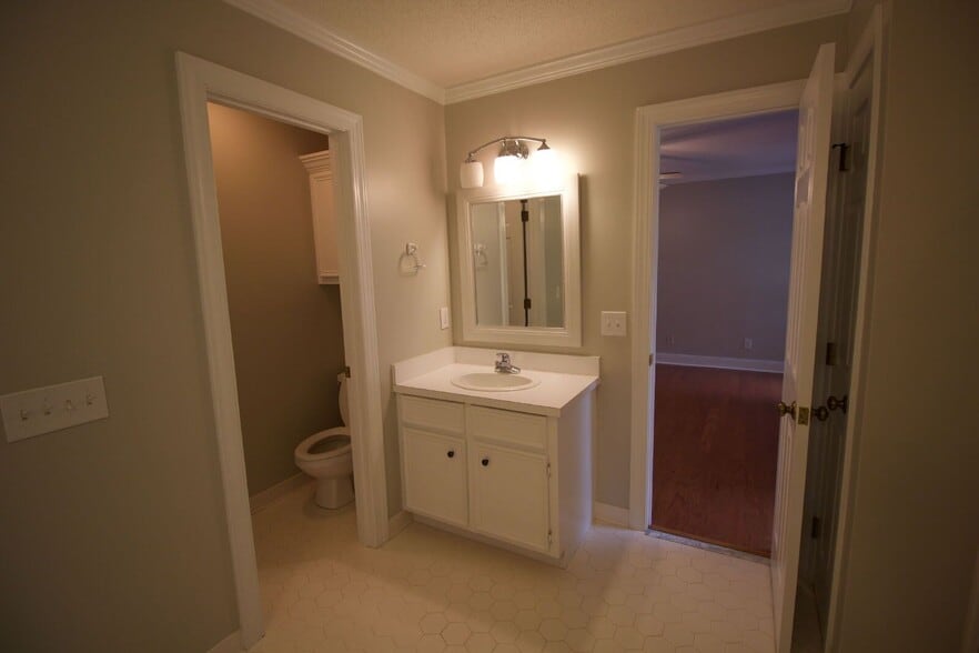 Building Photo - 4407 Treetops Cir