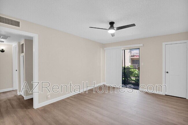 Building Photo - 1111 E University Dr