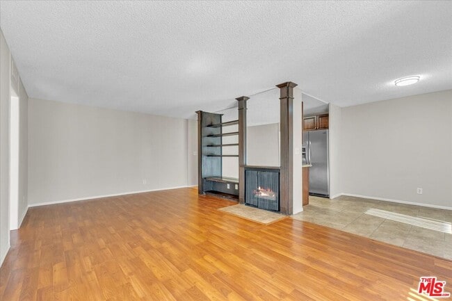 Building Photo - 5437 Corteen Pl