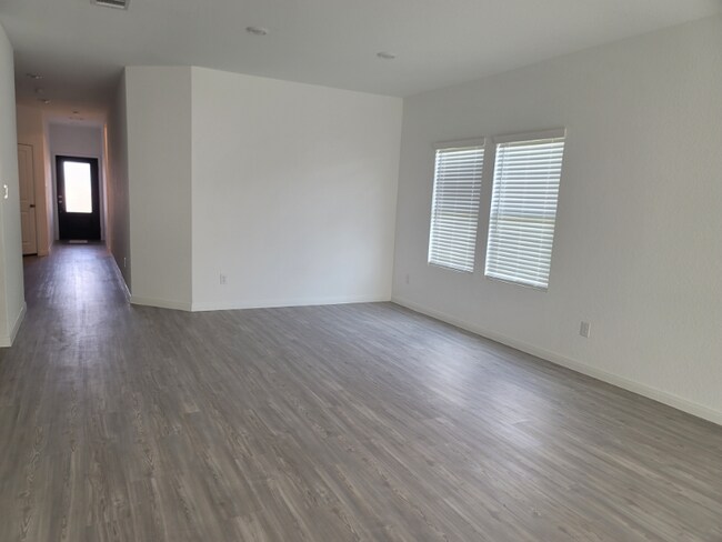 Building Photo - 221 Cordova Xing