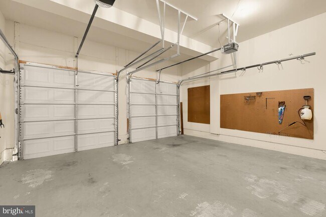 Building Photo - 10606 Rosehaven St