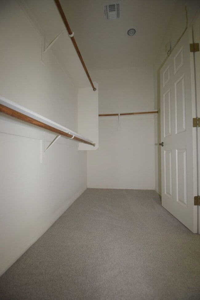 Building Photo - Beautiful Cooley Station Bungalow, 3 bed 2.5 bath with loft