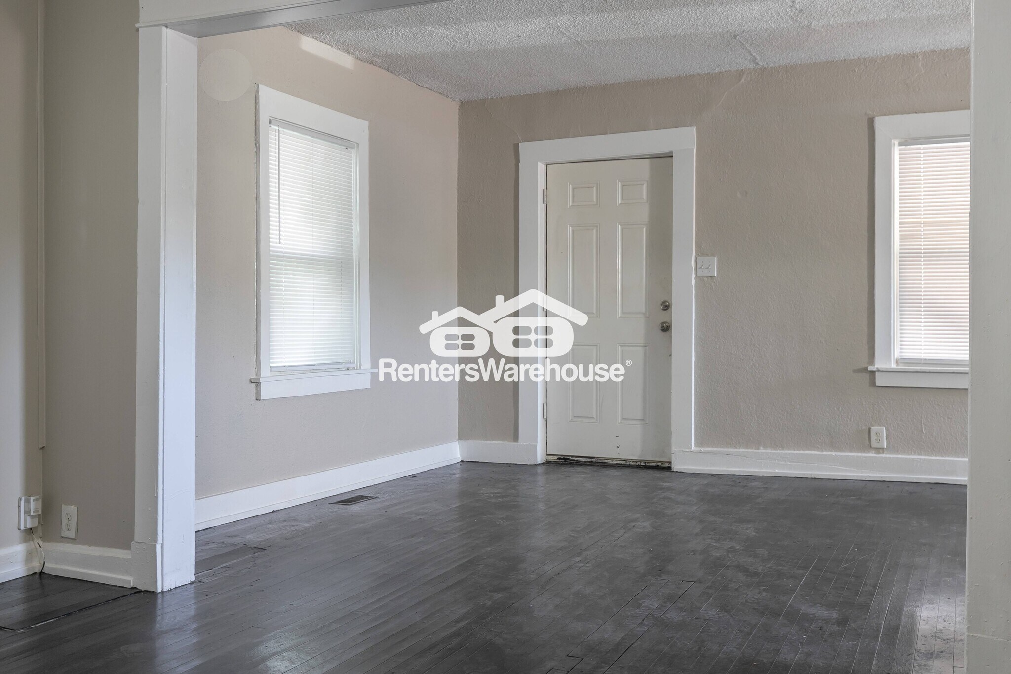 Building Photo - 1526 E 50th St