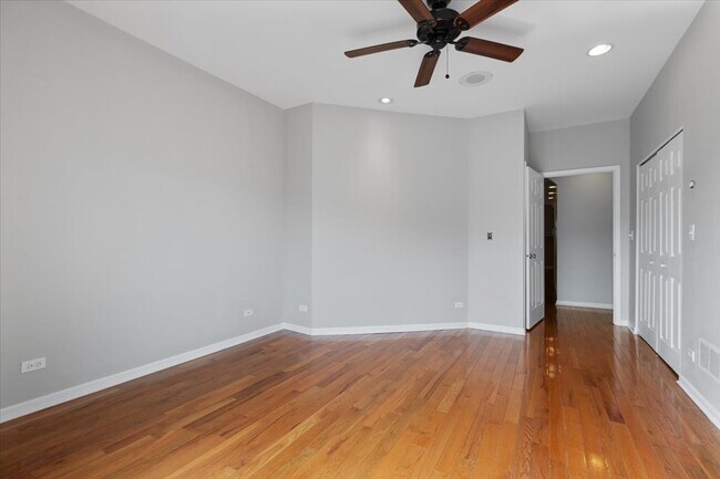 Building Photo - 7717 N Marshfield Ave