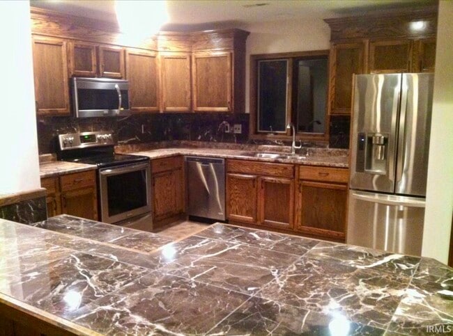 Building Photo - 9375 Cooper Rd