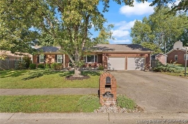 Building Photo - 917 Brentwood Ct