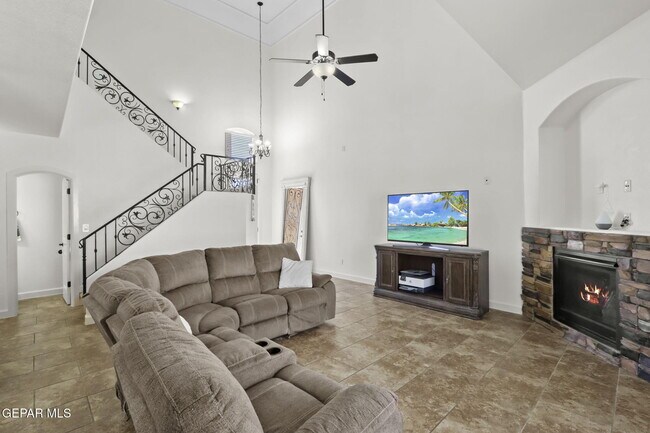 Building Photo - 11621 St Martin Way