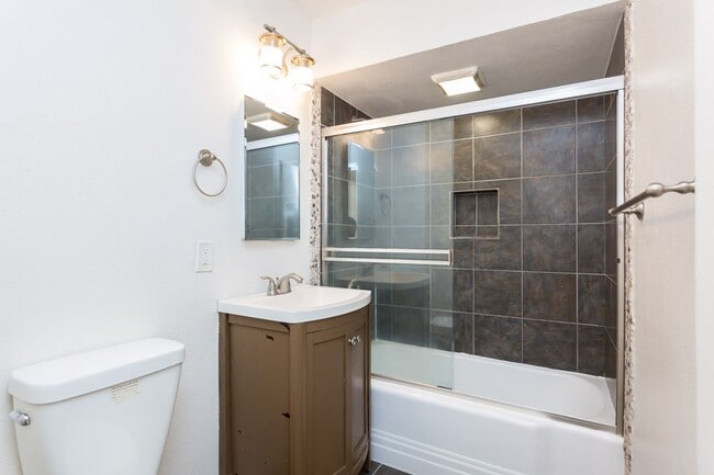 Building Photo - Parks