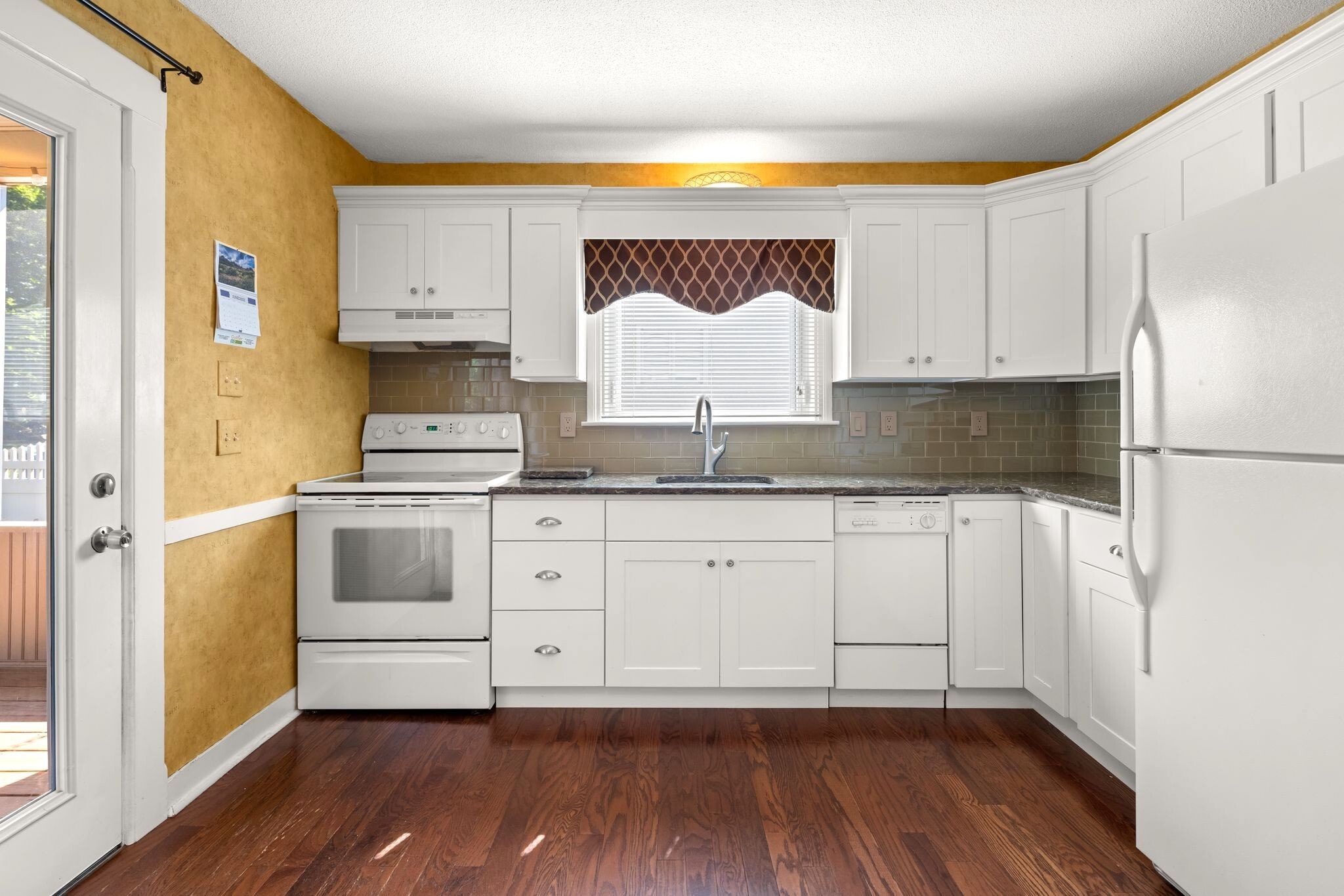 Building Photo - 89 Campbell Ave