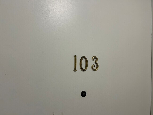 Building Photo - 4545 Prescott Ave