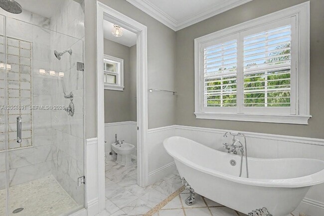 Building Photo - 5000 SW 73rd Terrace