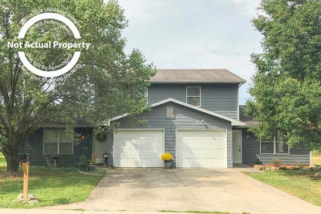 Building Photo - 4620 W Bainbridge Dr