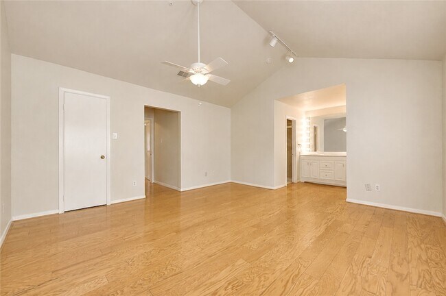 Building Photo - 15169 Kimberley Ct