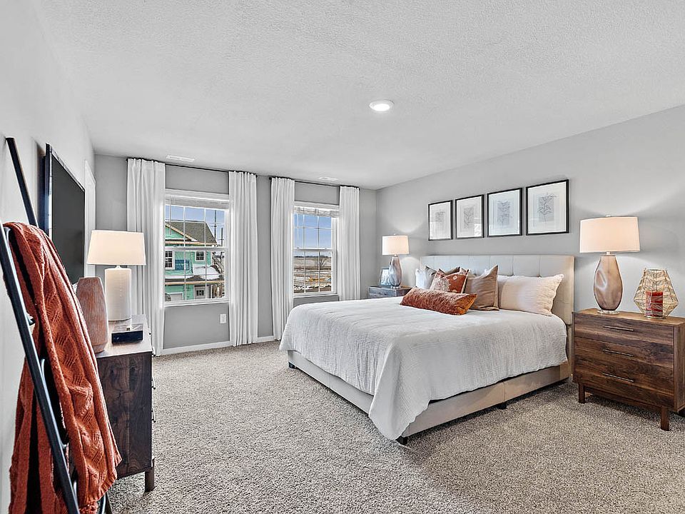 Building Photo - 927 Maywood Ln