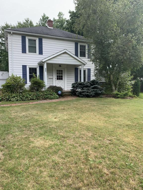Primary Photo - 227 Ihrig Ave