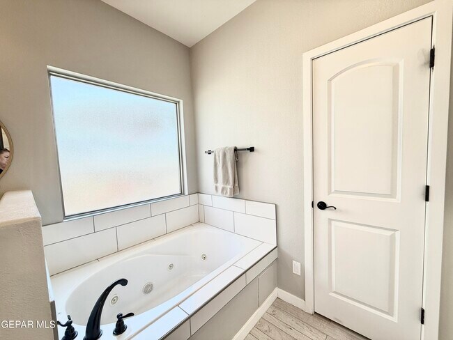 Building Photo - 7467 Smugglers Gulch Ct