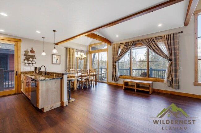 Building Photo - Beautiful Furnished Townhome with infared sauna, finished garage and community amenties