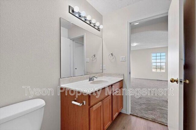 Building Photo - 8001 Vinemont Pl NW