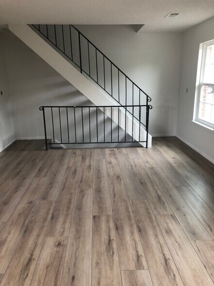 Primary Photo - 22 Amesbury St