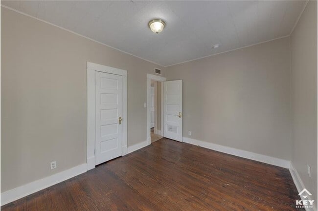 Building Photo - 1258 N Lewellen Ave