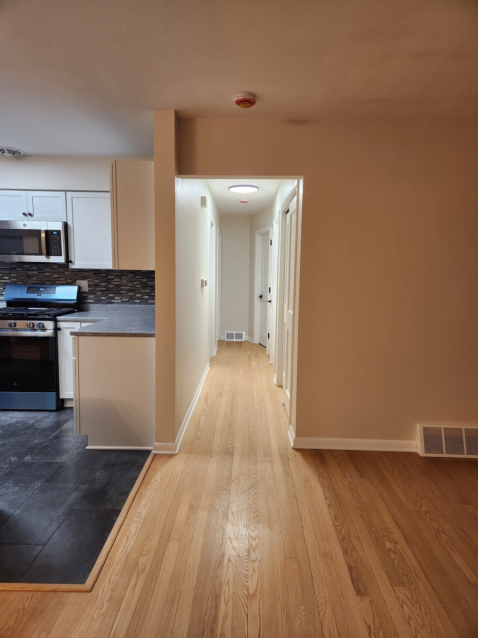 Building Photo - 33 Cranbrook Dr