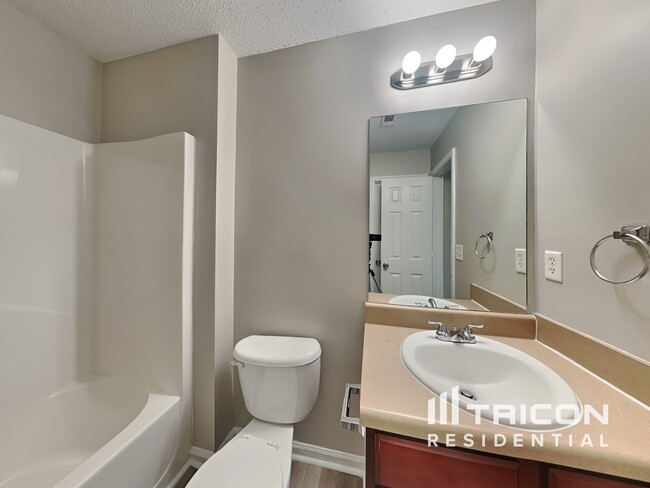 Building Photo - 1420 Shelnutt Ct