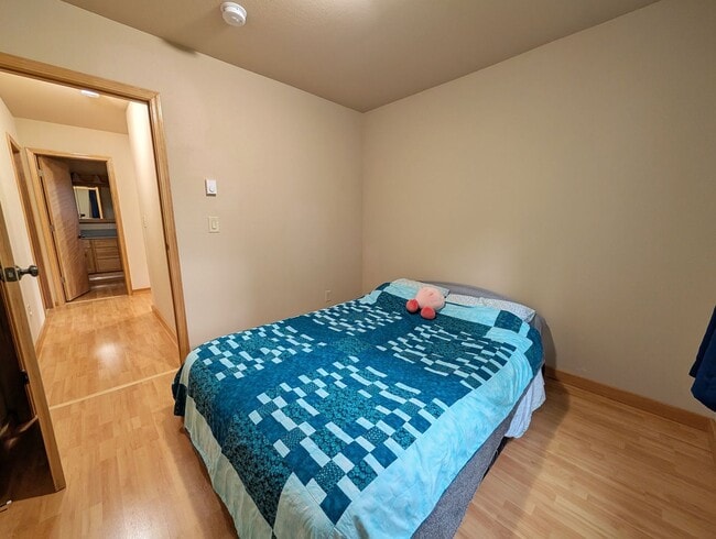 Building Photo - Unfurnished Auke Bay Home, 3BD+Den, 2BA, H...