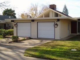 Building Photo - 6011 Leafwood Dr