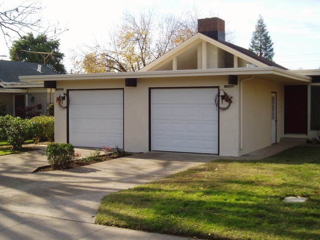 Building Photo - 6011 Leafwood Dr